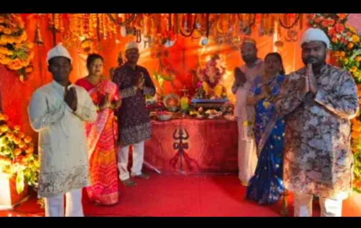 आ. किशोर जोरगेवार यांच्या राजमाता निवासस्थानी गणरायाचे आगमन ९६ वर्षांची परंपरा अखंड